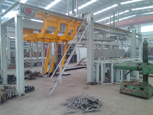 加氣混凝土設(shè)備之切割機(jī)現(xiàn)場(chǎng)制作